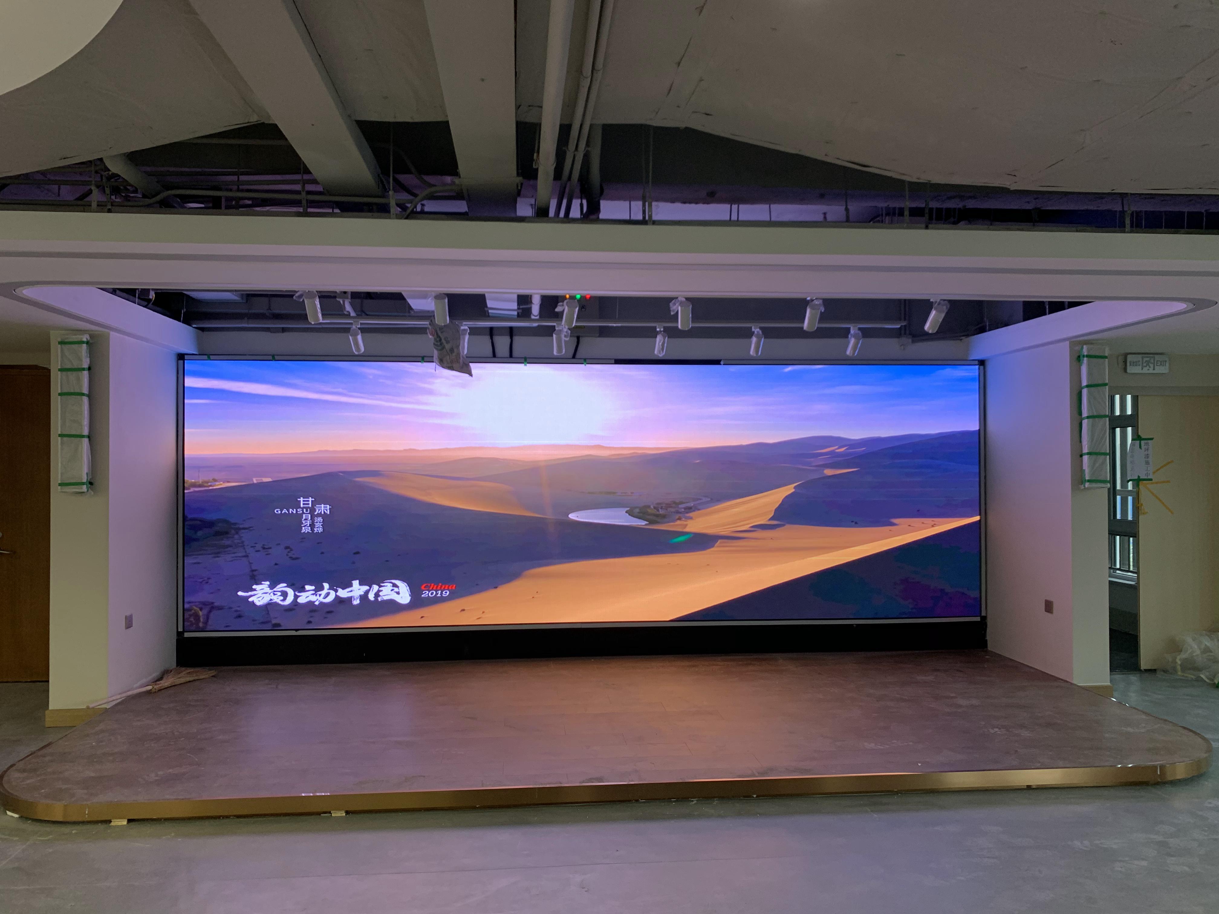 文旅項目中，戶外LED顯示屏如何與燈光秀、互動裝置結合打造沉浸式體驗？