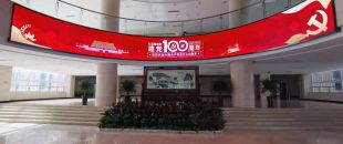 為了避免光污染影響周邊居民，戶外LED顯示屏亮度該如何科學控制？